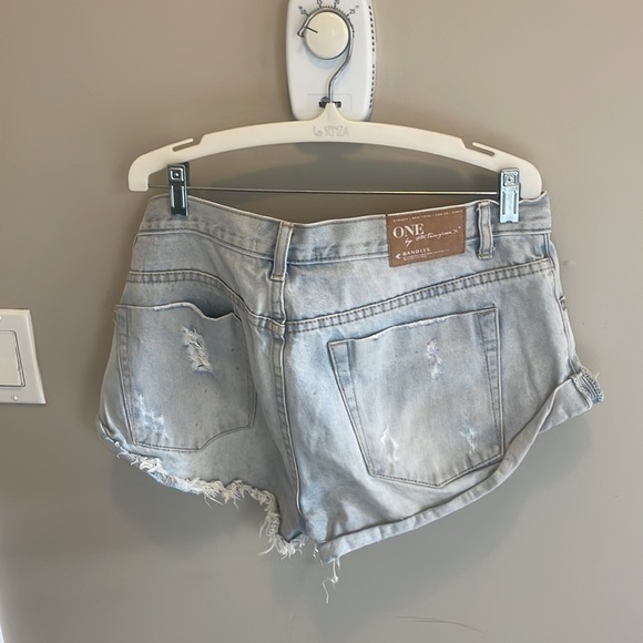 One Teaspoon Jean Shorts - Picture 3 of 3